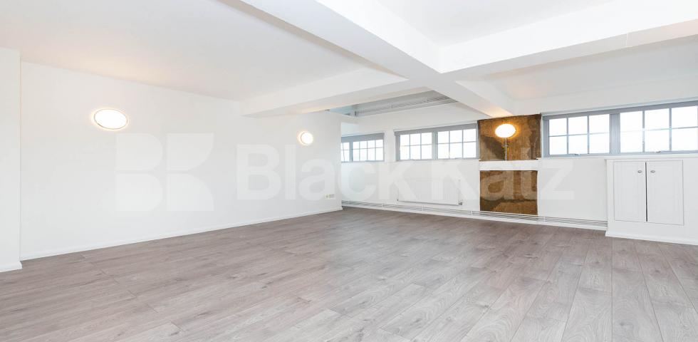			STUNNING 2 BEDROOM WAREHOUSE APARTMENT, 3 Bedroom, 2 bath, 1 reception Flat			 ABILITY VIEW-KINGSLAND ROAD, DALSTON/HAGGERSTON
